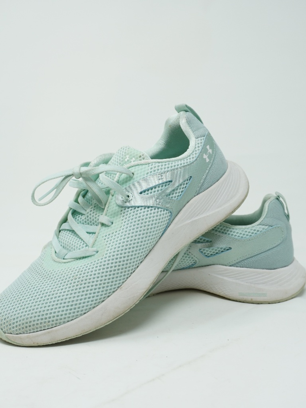 Under Armour Women's Charged Breathe TR 2 NM, Size 8.5